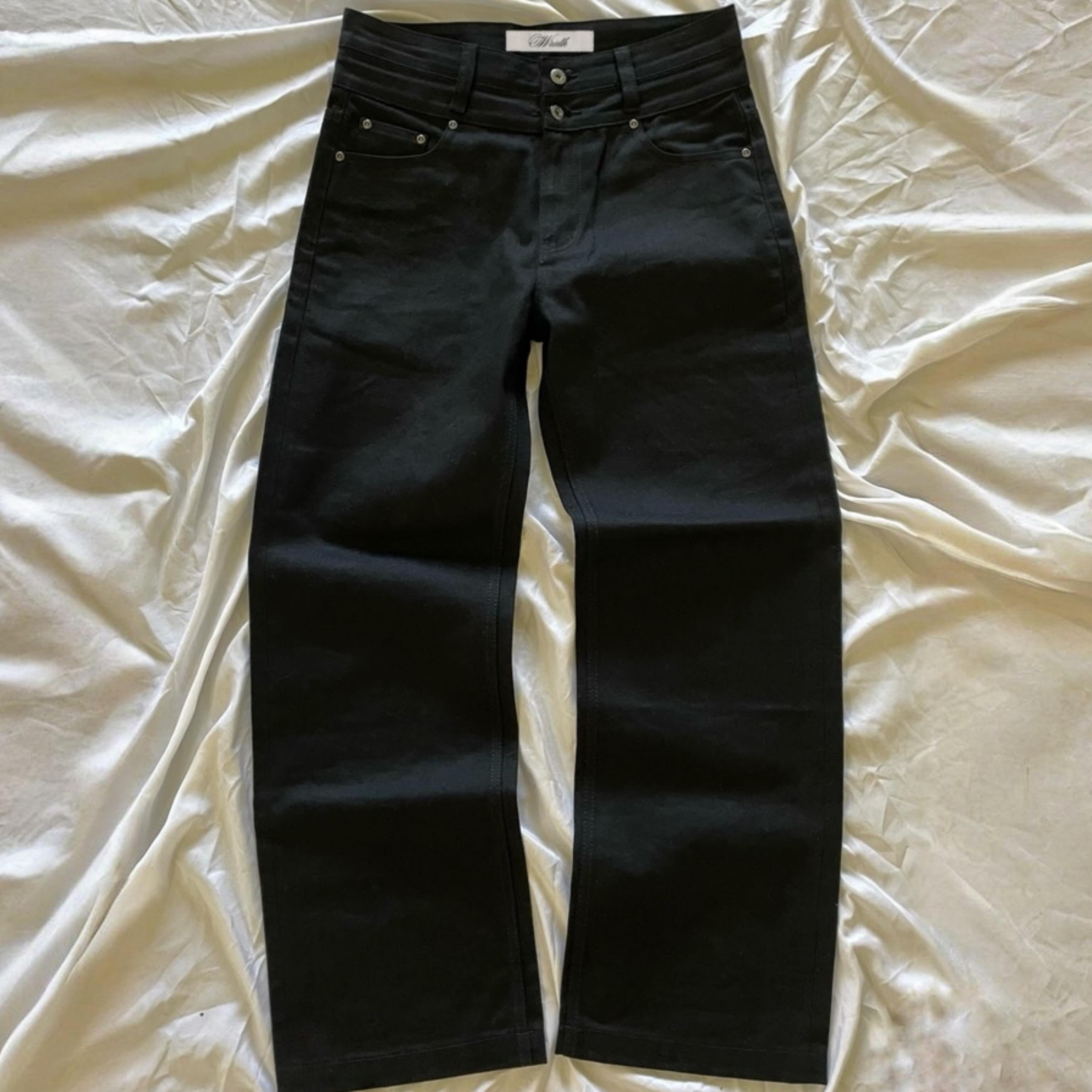 Omen - Black